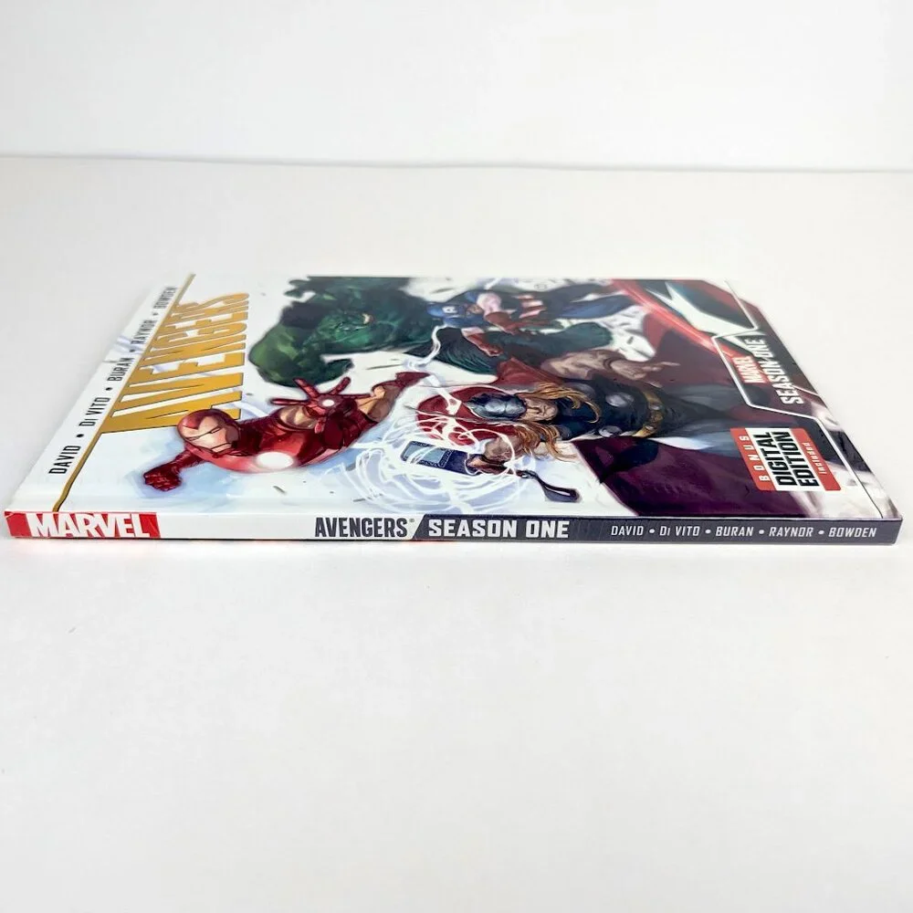 Avengers Season One Hardcover + Digital New and Sealed 2013, Marvel Comics - Picture 3 of 7
